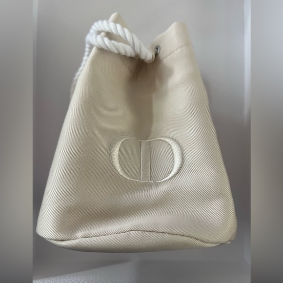 ❌SOLD❌Dior Beige /cream cosmetic convert to crossbody bag - Picture 9 of 13